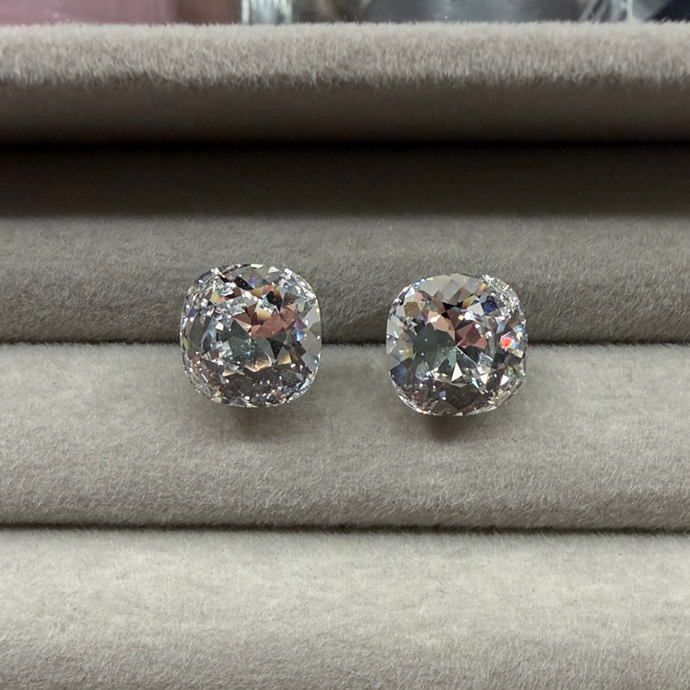 Gorgeous Silver Stud Earrings